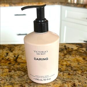 Victoria's Secret Daring Hand & Body Wash